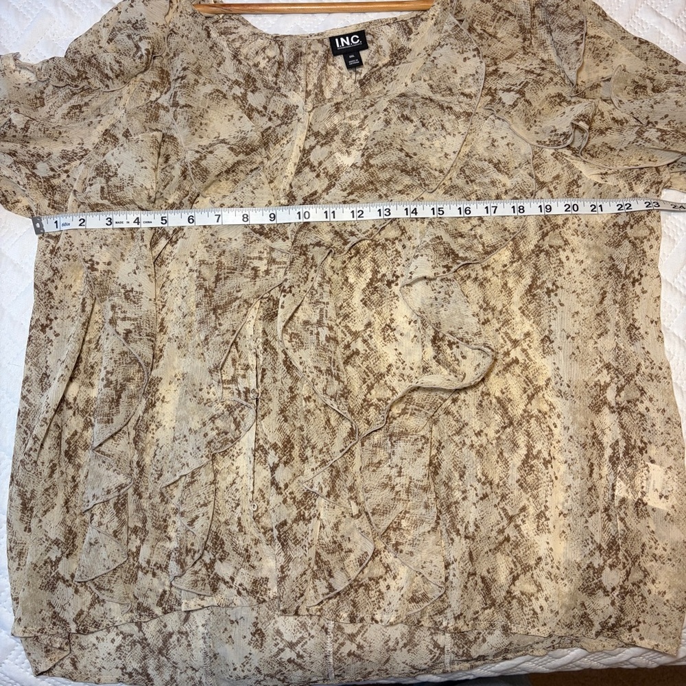 I.N.C. International Concepts | Printed Ruffle V-Neck Long Sleeve Blouse NWT - Picture 6 of 8